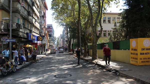 İzmit Alemdar Caddesi araç trafiğine açıldı