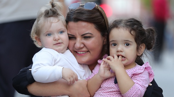 Bebekler Hayata “Gülümse Bebek” Projesi ile Gülümseyerek Başlıyor