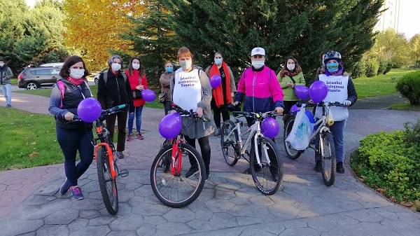 Kocaeli’de Kadınlar şiddete karşı pedal çevirdi