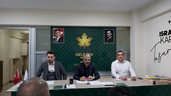 Osmanoğlu Gelecek Partisinin ilk Genel Kurulunu Değerlendirdi