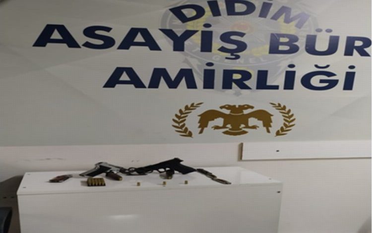 Didim’de oto sahtekarları gözaltına alındı