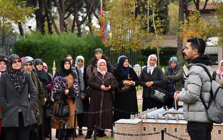 Demircili kadınlar Manisa’yı gezdi