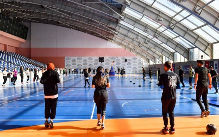 Ankara Büyükşehir’in ücretsiz parkur kursları sürüyor