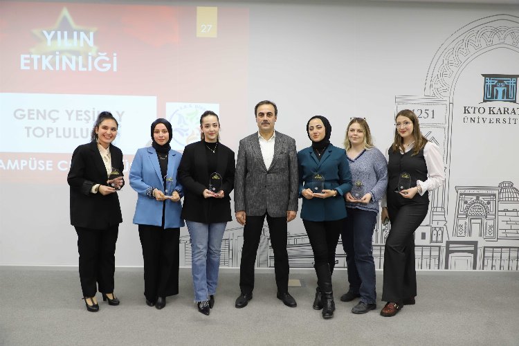 KTO Karatay’ın öğrenci toplulukları ödüllendirildi