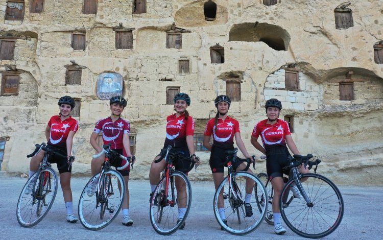 Kadın bisikletçiler 2022 yılı için iddialı