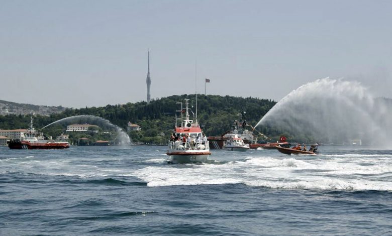 İstanbul’da Kıyı Emniyeti’nden saygı seyri