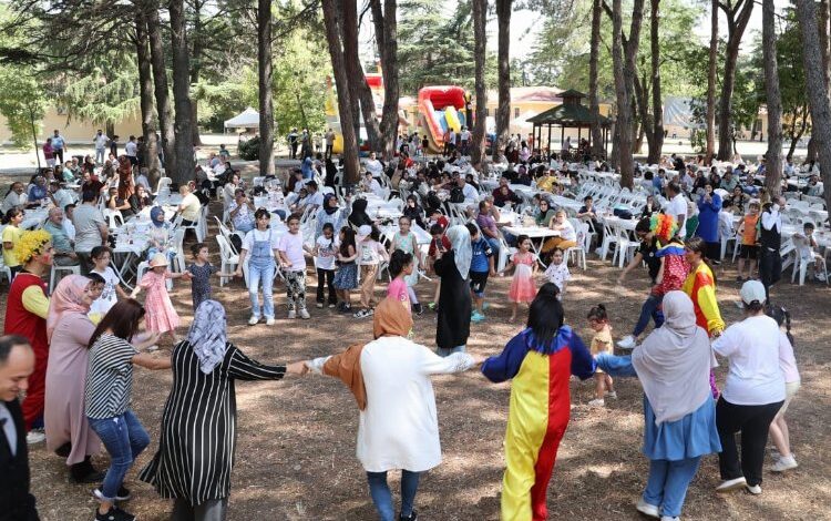 Gebze Belediyesi personellerinden aile pikniği Gebze Belediyesi personellerinden aile pikniği