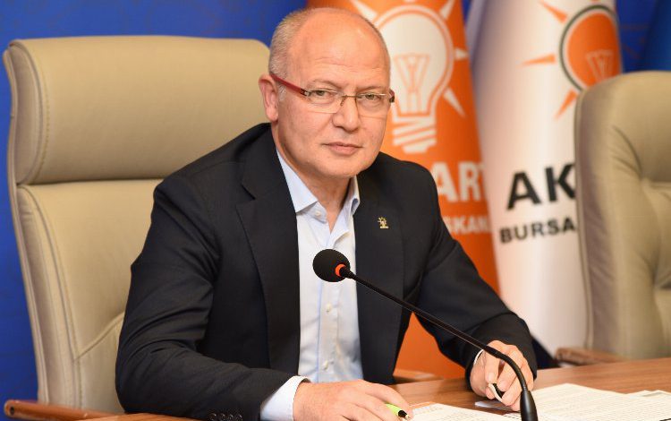 AK Parti Bursa’dan üç ilçedeki değişikliğe ‘görev’ yorumu AK Parti Bursa’dan üç ilçedeki değişikliğe ‘görev’ yorumu