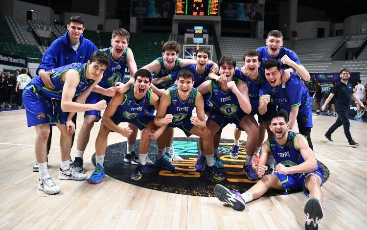 Tofaş Gençler potada namağlup yarı finalde