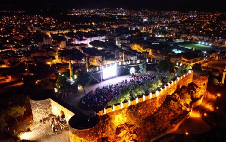 Nevşehir’de Açık Hava’da Battal Gazi heyecanı