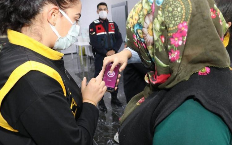 Aksaray’da kadınlar KADES hakkında bilgilendirildi