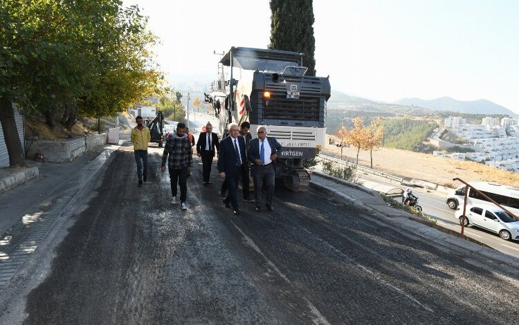 Başkan Selvitopu’ndan asfalt denetimi Başkan Selvitopu’ndan asfalt denetimi