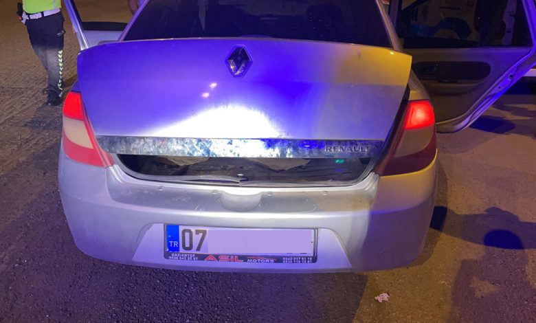Adıyaman’da durdulan şüpheli otomobilde 3 gözaltı Adıyaman’da durdulan şüpheli otomobilde 3 gözaltı