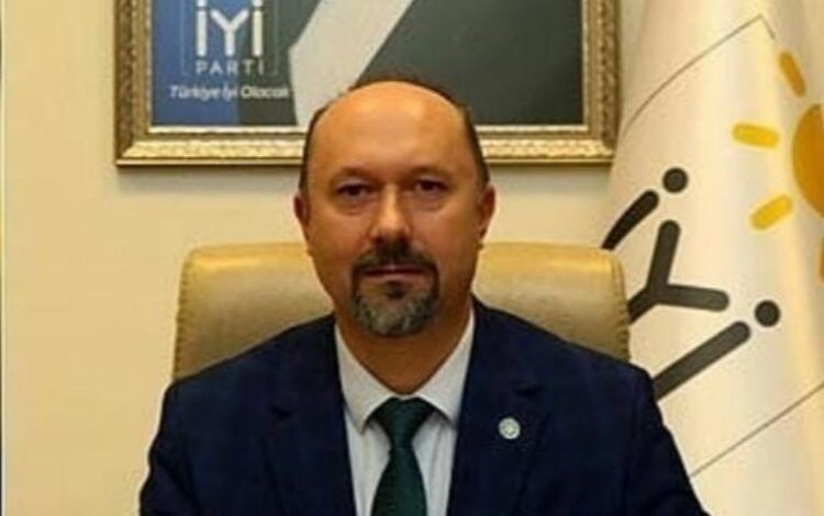 İYİ Parti Bursa bariyeri kaldırıp tabuları yıktı