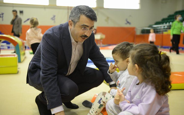 Bursa’da Yıldırım’da minik sporculara Başkan ziyareti