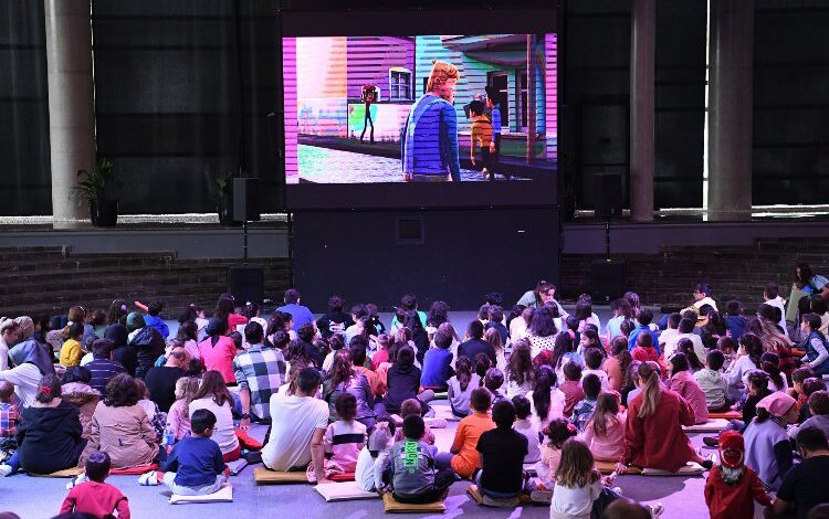 ‘Galaktik Tayfa’ Bursa Osmangazi’de seyirciyle buluştu ‘Galaktik Tayfa’ Bursa Osmangazi’de seyirciyle buluştu