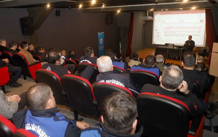 Kocaeli Zabıtası’na biber gazı eğitimi Kocaeli Zabıtası’na biber gazı eğitimi