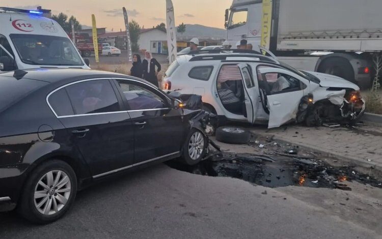 Bingöl’de çileye dönüşen yol ölüme davetiye çıkarıyor! Bingöl’de çileye dönüşen yol ölüme davetiye çıkarıyor!