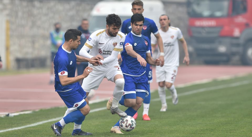 İnegölspor Niğde’ye diş geçiremedi: 0-2 İnegölspor Niğde’ye diş geçiremedi: 0-2