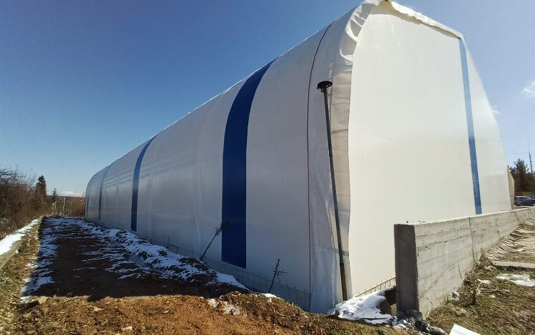 Bilecik’in Pazaryeri ilçesindeki halı saha Bursa Büyükşehir Belediyesi tarafından onarıldı