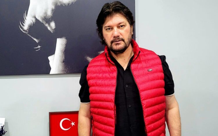 Sanatçı Ahmet Şafak’tan 100. yıl marşı Sanatçı Ahmet Şafak’tan 100. yıl marşı