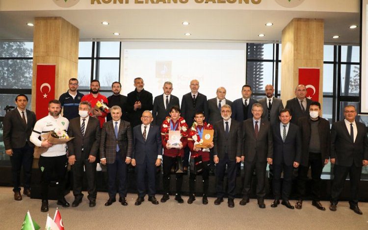 Kayseri Şeker’in Avrupa fatihlerine ödül Kayseri Şeker’in Avrupa fatihlerine ödül