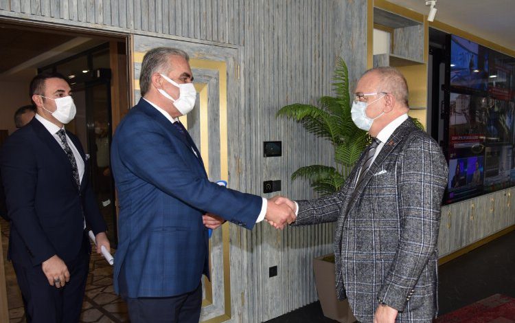 Büyükşehir’e Manisa Şoförler ve Otomobilciler Esnaf Odası ziyareti Büyükşehir’e Manisa Şoförler ve Otomobilciler Esnaf Odası ziyareti