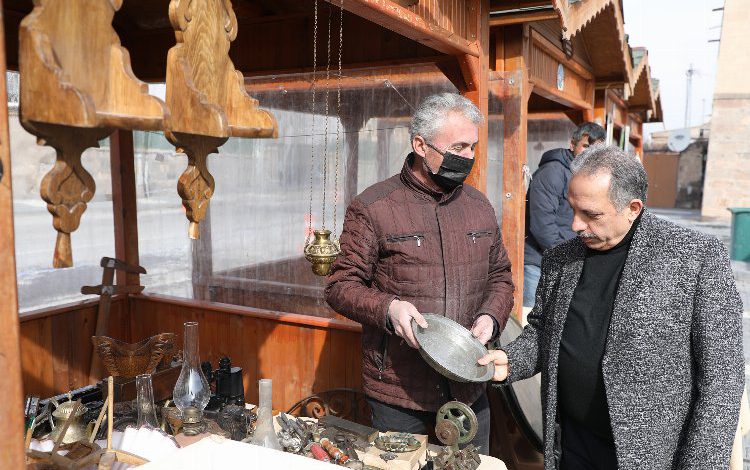 Kayseri Talas’ta antika pazarı heyecanı Kayseri Talas’ta antika pazarı heyecanı
