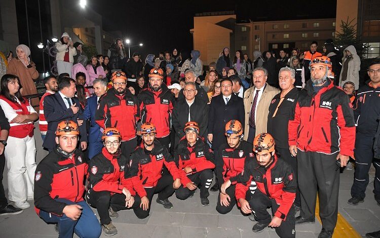 Kayseri protokolü tatbikata katıldı Kayseri protokolü tatbikata katıldı