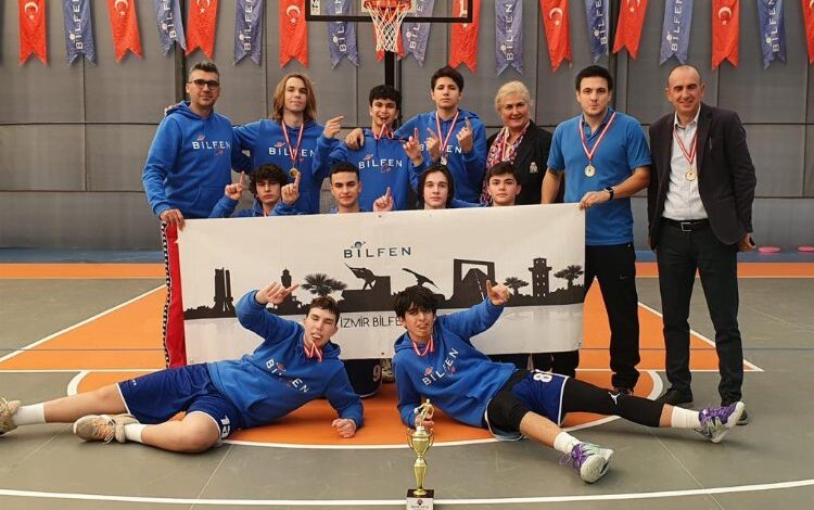 BİLFEN CUP 2022’de şampiyonlar belli oldu BİLFEN CUP 2022’de şampiyonlar belli oldu