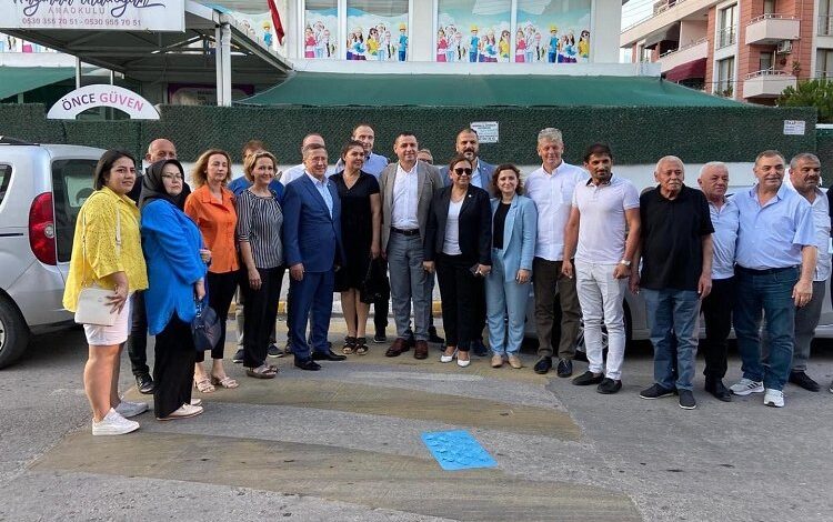 İYİ Parti Kocaeli aşurede buluştu İYİ Parti Kocaeli aşurede buluştu