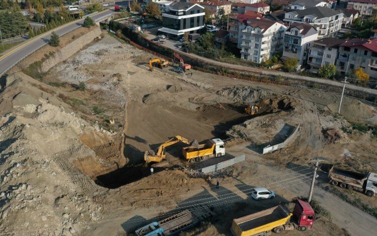 Gölcük terminal binasında zemin düzenlemesi yapıldı Gölcük terminal binasında zemin düzenlemesi yapıldı