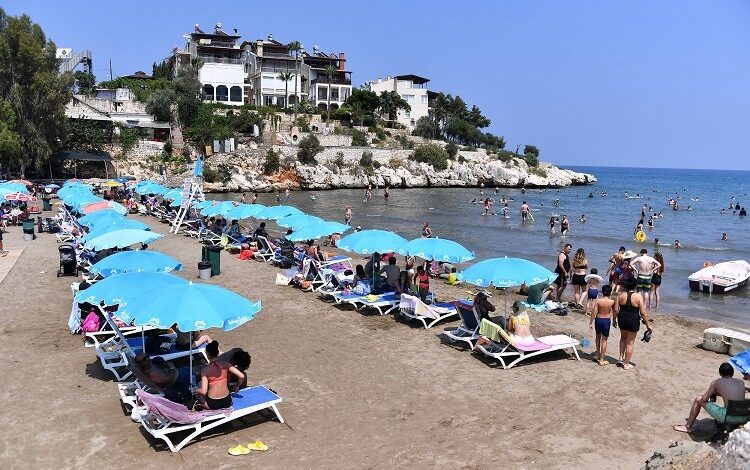 Mersin Büyükşehir plajları doldu taştı Mersin Büyükşehir plajları doldu taştı