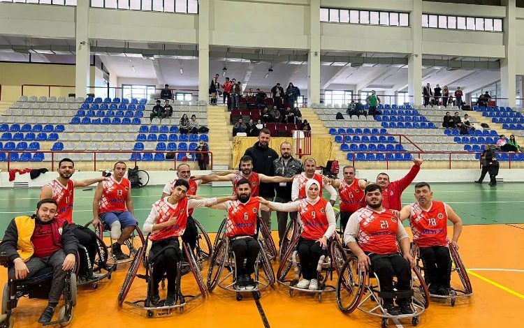 Malatya’da voleybol ve basketbol takımları galibiyet serisine devam ediyor Malatya’da voleybol ve basketbol takımları galibiyet serisine devam ediyor