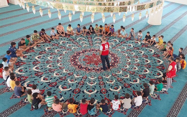 Kızılay Mardin Artuklu’dan Kur’an öğrencilerine ziyaret