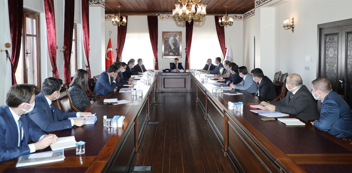 Vali Çiçek, Kaymakamlarla ilçeleri değerlendirdi