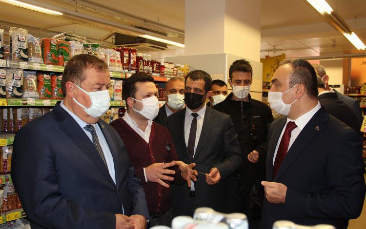 Kilis’te denetimlere Vali ile Belediye Başkanı katıldı Kilis’te denetimlere Vali ile Belediye Başkanı katıldı