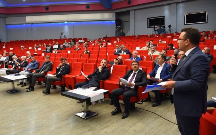 Manisa Büyükşehir Belediyesi’nin bütçesi fazlası verdi Manisa Büyükşehir Belediyesi’nin bütçesi fazlası verdi