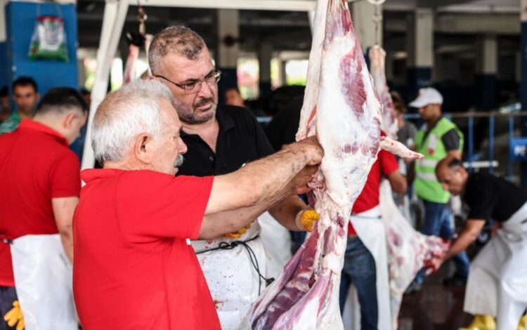 Belediyenin ücretsiz kesim hizmetine yoğun ilgi