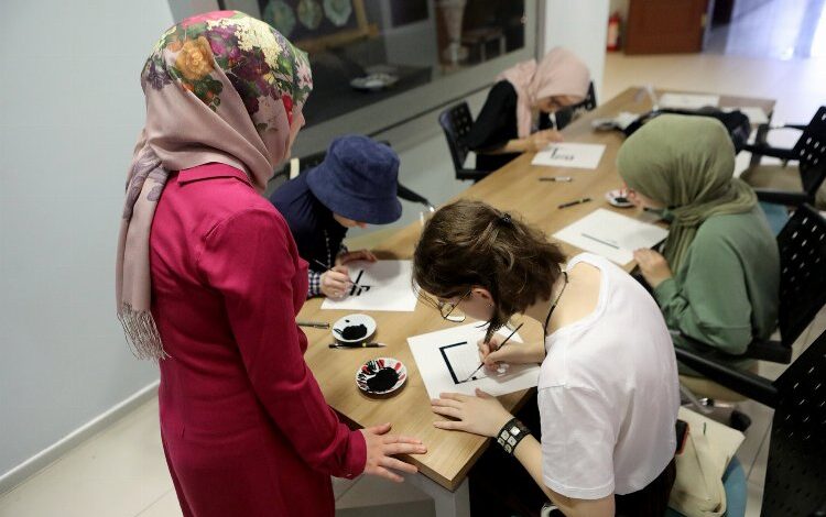 Sakarya’daki atölyeler gençlerin ilgi odağı oldu