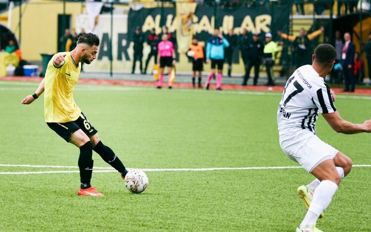 Aliağaspor FK, liderliğini sürdürdü Aliağaspor FK, liderliğini sürdürdü