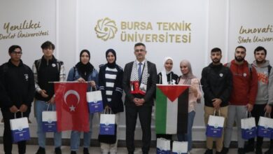 BTÜ yönetimi Filistinli öğrencilerle buluştu