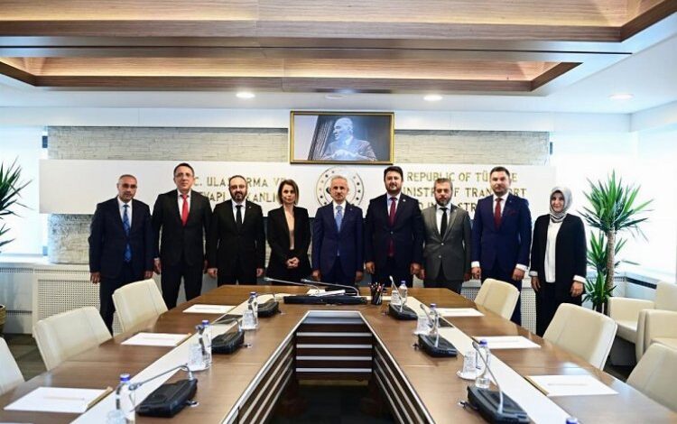 Mehmet Savran’dan Bakan Uraloğlu’na ziyaret Mehmet Savran’dan Bakan Uraloğlu’na ziyaret