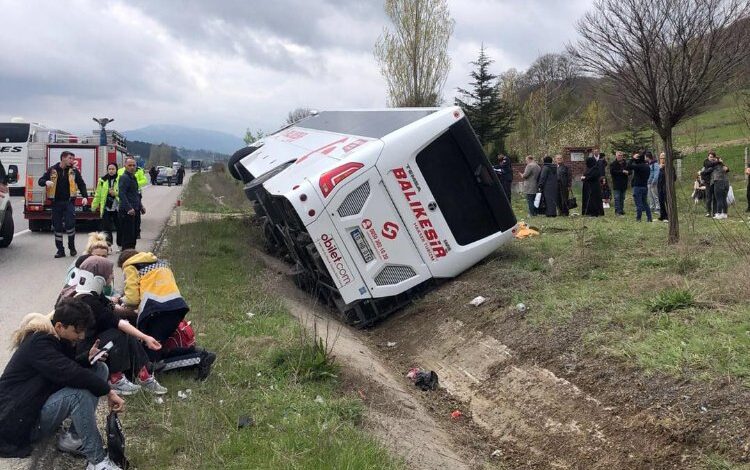 Bozüyük’te otobüs kazası: 12 yaralı!