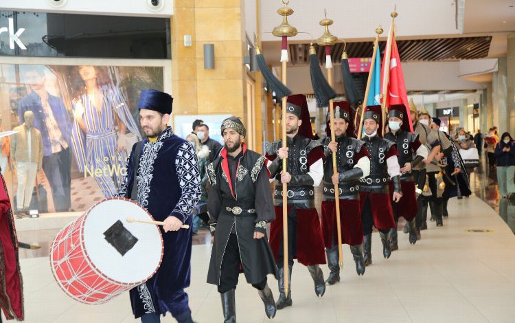 Kocaeli’nde Mehteran Takımından sürpriz etkinlik Kocaeli’nde Mehteran Takımından sürpriz etkinlik
