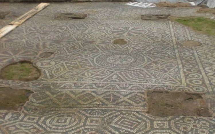 Bursa’da Roma tarihinin ilk kilisesinin üzeri kapatılmış Bursa’da Roma tarihinin ilk kilisesinin üzeri kapatılmış