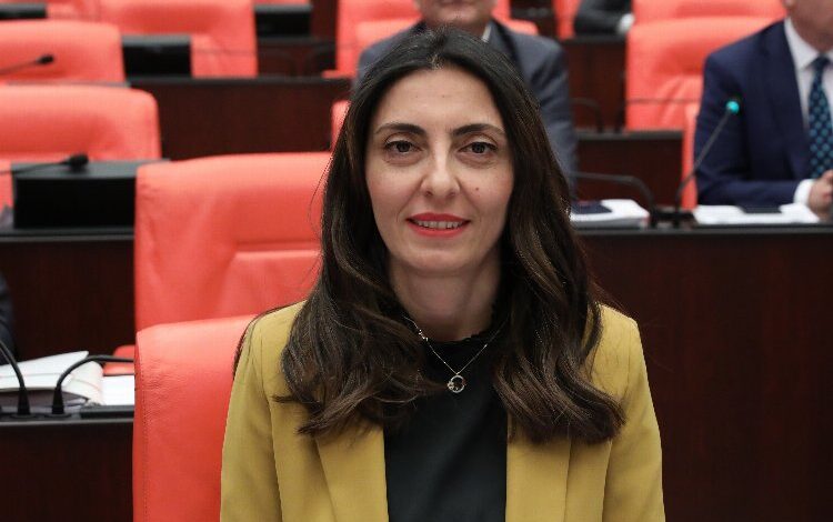 CHP’li Kayışoğlu: Yenişehir için ortada top çeviriyorlar CHP’li Kayışoğlu: Yenişehir için ortada top çeviriyorlar