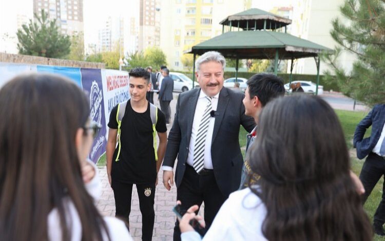 Kayseri Melikgazi’den İldem’e ikinci kütüphane Kayseri Melikgazi’den İldem’e ikinci kütüphane