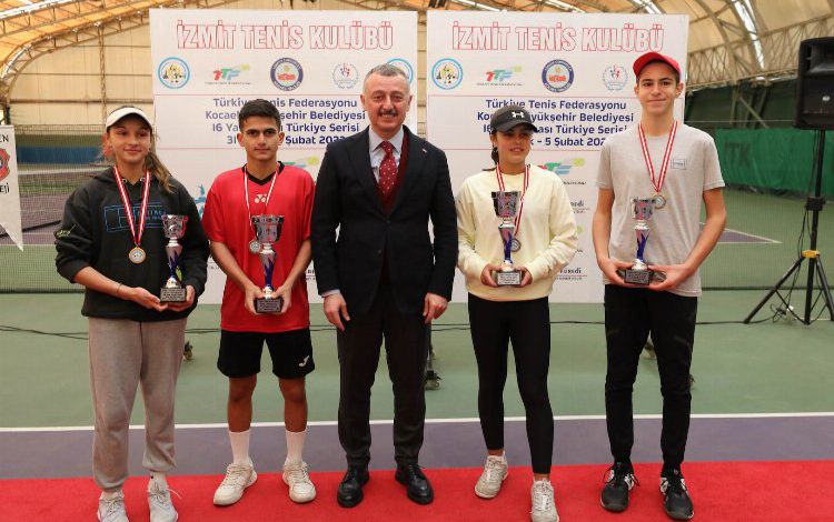 Kocaeli’ne tenis kortları müjdesi