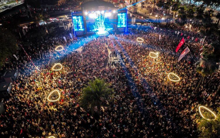 Meydana Sefo’lu muhteşem açılış Meydana Sefo’lu muhteşem açılış